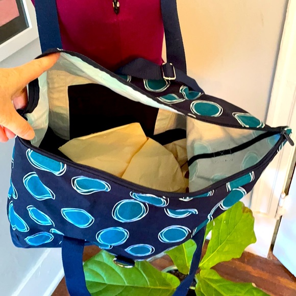NEW Fold-over Weekender Thirty-one Gifts - Picture 9 of 9